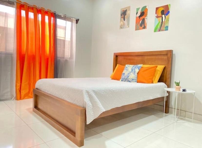 Orange Apartment 5 Min Aeropuerto Juan Santamaria アラフエラ エクステリア 写真